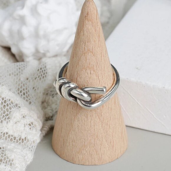 New Adjustable Antique Silver Disconnected Ring knot Design - Picture 4 of 4
